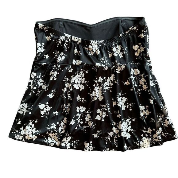 Torrid Plus Size Floral Print Sweetheart Strapless Summer Top Size 2 - Picture 2 of 5